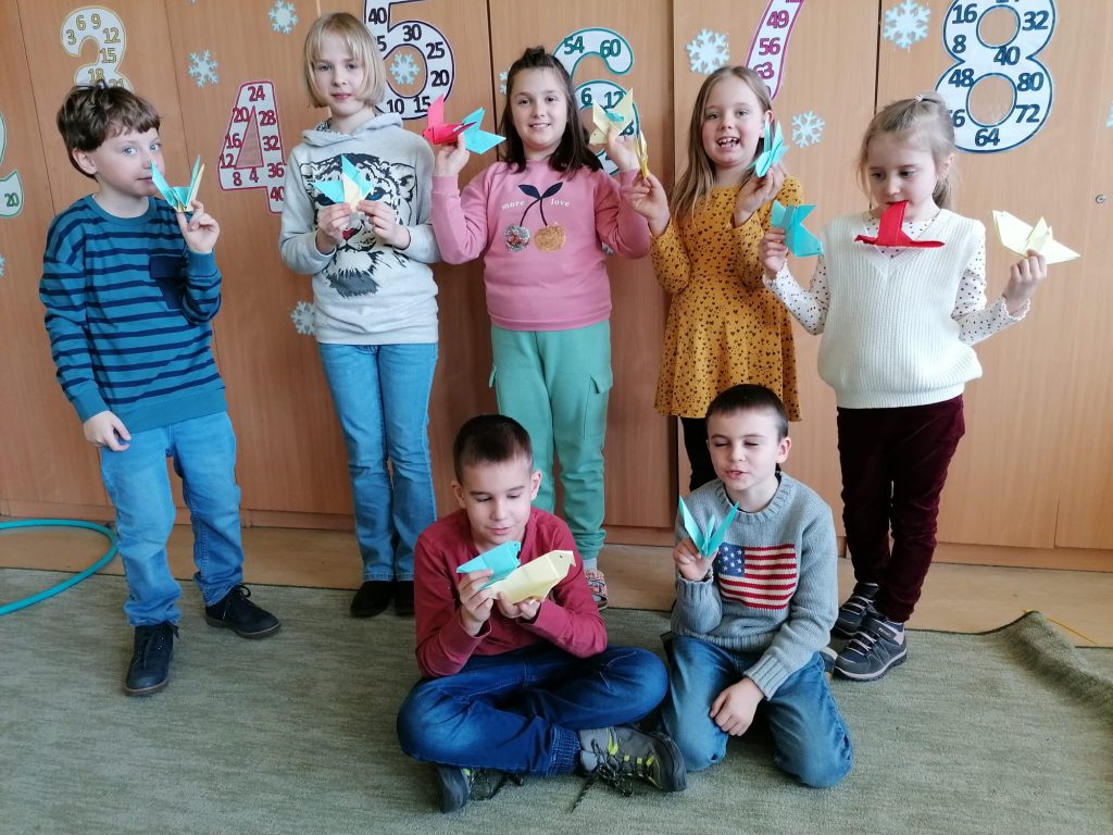 Akcja „Gołąbki pokoju” i powrót liceum