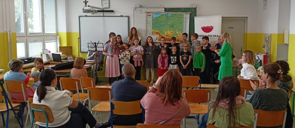 Żaby rzępolą, puszczyk piszczy, a my świętujemy Polonijny Dzień Dwujęzyczności !