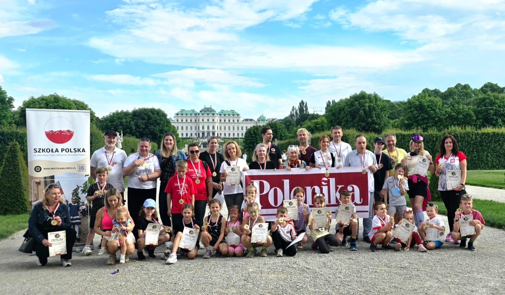 Udział uczniów naszej szkoły w VIII Biegu im. Księcia Józefa Poniatowskiego